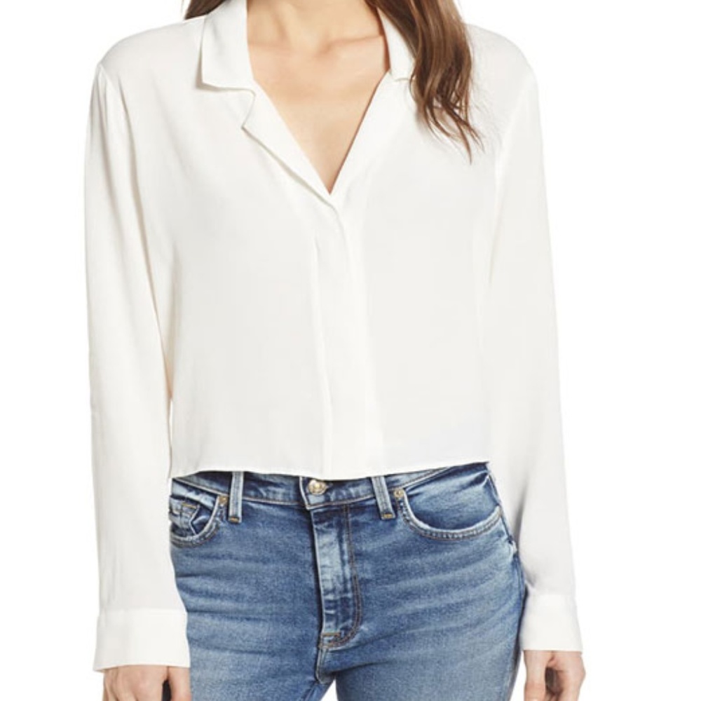 NWOT Socialite White Blouse Easy Button Front Top